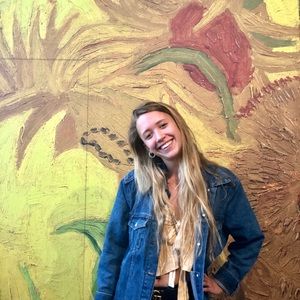 Meet your Posher, Emily